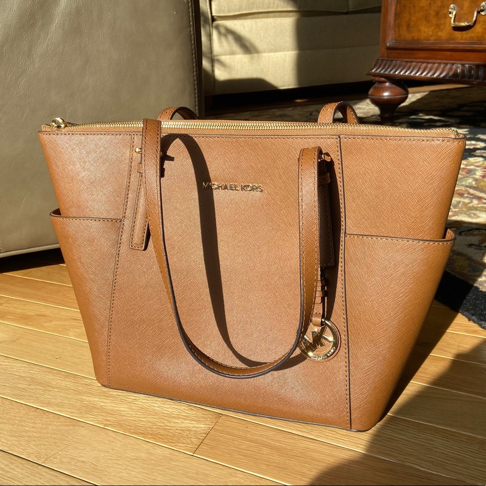 Michael Kors Jet Set Tote